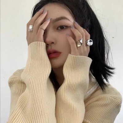 四月的女儿